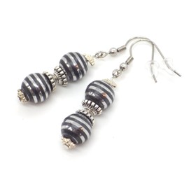 Damen-Ohrringe und Halsketten-Schmuckset mit schwarzem Hämatit- und Chromperlenanhänger und tibetischen Perlen