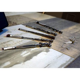 Wizard Wand Makeup Brush Set,Wizardry And Witchcraft Eyeshadow Brushes With Faux Leather Makeup Brush Cover (Treasure Map) Christmas Gift