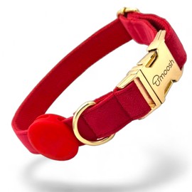 Luxury Velvet Dog Collar with Airtag Holder - Elegance & Safety for Your Four-Legged Friend in All Sizes