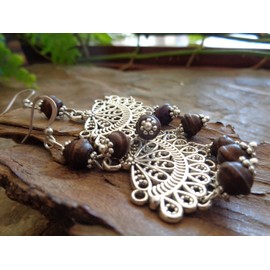 Wooden fan changers: great earrings with turned wooden beads