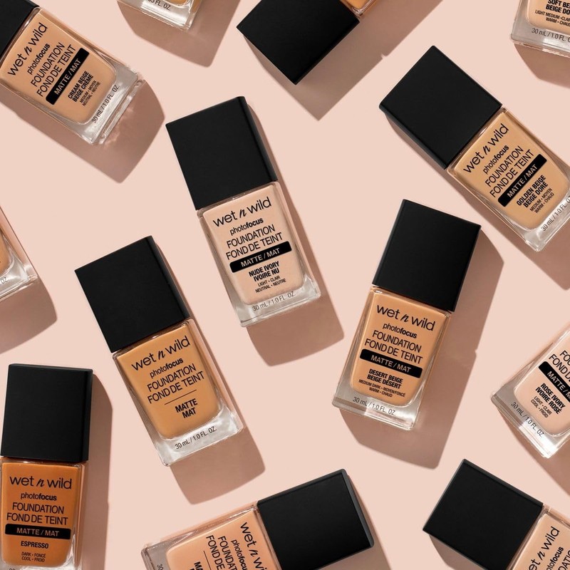 wet n wild Photo Focus Matte Liquid Foundation Peach Natural,