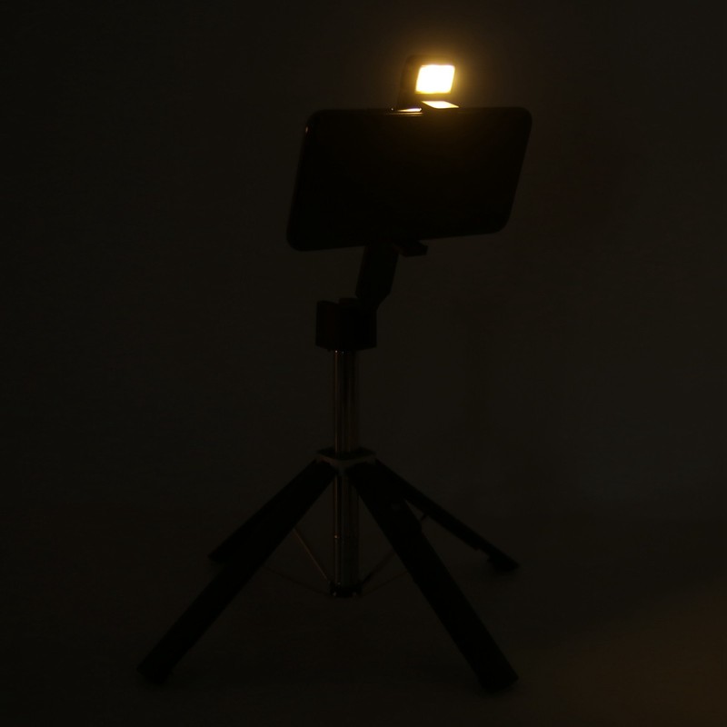 Selfie Stick 360 Degrees Rotated LED Fill Light 3 Levels
