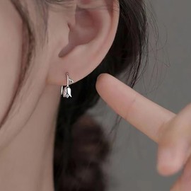 Inateannal Boho Flower Cuff Crawler Earrings Silver Tulip Dangle Earrings Vintage Tulip Flower Stud Earrings Tiny Flower Drop Earrings Jewelry for Women and Girls