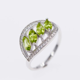 Uloveido 925 Silver Fine Jewellery,Natural Peridot Finger Rings Gift for Women in Leaf Shape with Cubic Zirconia as Side Stones,2.9g FJ110 Size Q