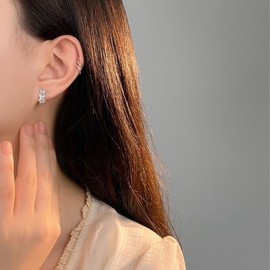 MASOP Butterfly Earrings Silver/Gold Small 9 mm Hoop Earrings Gold-Plated Butterfly Gifts Butterfly for Women Girls Children Girlfriend Delicate Bow Bows Lightweight Huggie, Silver