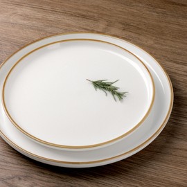 GBHOME Ceramic Dinnerware Sets for 6, 18 Pieces Stoneware Plates and Bowls Sets, Chip and Scratch Resistant Dishes, Dishwasher & Microwave Safe, Reactive Glaze-White