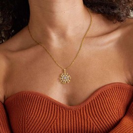 BYETOCE Christmas Spinning Pendant Necklace Gold Rotatable Snowflakes Charm Jewelry with Cubic Zirconia Winter Xmas Pendant Fidget Choker for Women Trendy Christmas Chain Jewelry