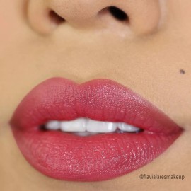Moira Labial Bálsamo Brillo Con Color De Labios Moira Cosmetics Acabado Brillante Color Coral oscuro