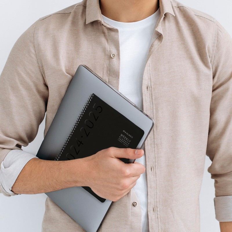 AT-A-GLANCE 2026 Appointment Book Planner, Monthly, 7" x 8-3/4", Medium,