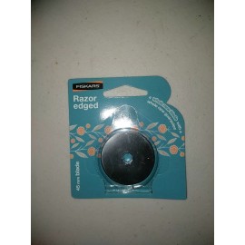 Fiskars Razor edged Rotary Blade 45 mm Package of 1       B1