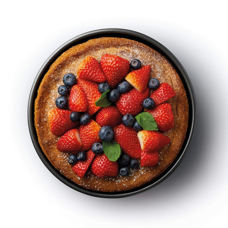 Masterclass Non-stick Round Sandwich Tin With Loose Base, 18cm (7")