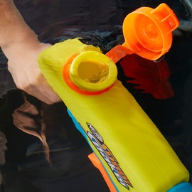 SUPERSOAKER Nerf Wave Spray Water Blaster, Wild Wave Soakage, Nozzle Moves to Create Wavy Stream, Outdoor Games and Water Toys
