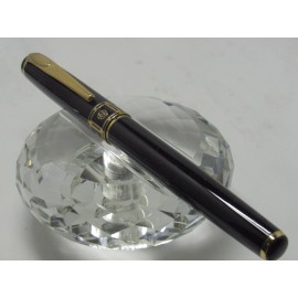 HERO GORGEOUS HIGH QUALITY HERO HEAVY BLACK AND GOLD ROLLER BALL PEN