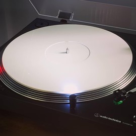 White Acrylic Turntable Mat - 12" Vinyl Record Platter Slipmat - Vinyl Vintage Record Player Mat to Reduce Noise - Acrylic White Slipmat for Turntables