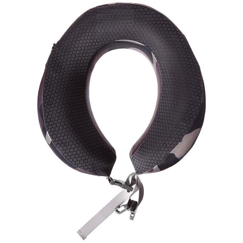 Lug Snuz Wrap Travel Pillow, Camo Black, One Size