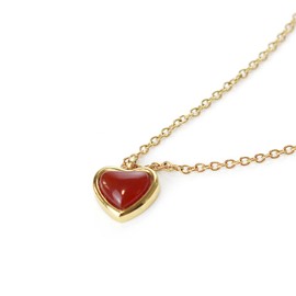 OUMOR Heart Necklace for Women, 18K Gold Plated Red Heart Carnelian Necklaces for Women, Carnelian Crystal Necklace as Anniversary Birthday Valentine Day Gifts for Her