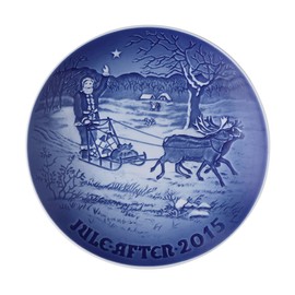 Royal Copenhagen Bing & Grondahl 2015 Annual Christmas Plate, Santa's Presents (1902215)