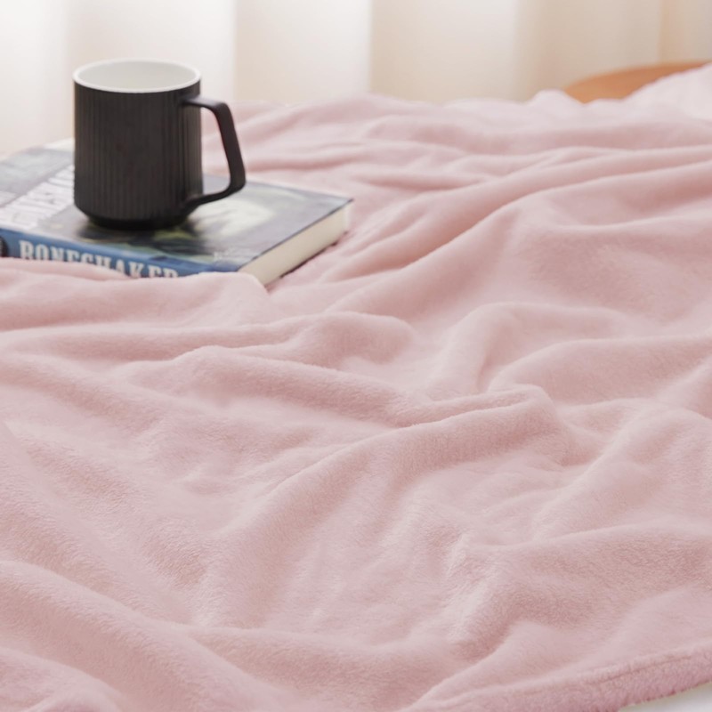 wavve Cuddly, Fluffy Blanket, XL Fleece Blanket, Soft and Warm,