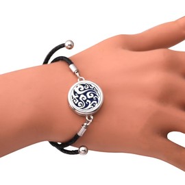 2 Packs Essential Oil Diffuser Bracelet, Stainless Steel Aromatherapy Diffuser Locket Adjustable Bracelet with 20 Colorful Unscented Refill Pads, Christmas Gift Set for Girls Women(Wave and Heart)