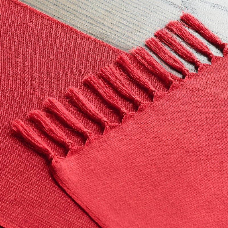 Artoid Mode Red Boho Rural Rustic Farmhouse Tassel Table Runner,