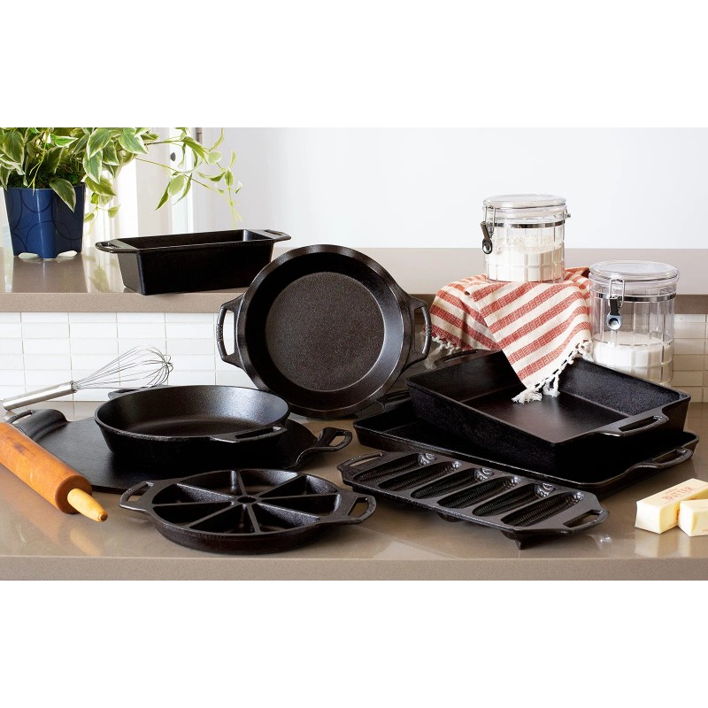 Lodge 8 Inch Cast Iron Wedge Baking Pan Seasoned Heirloom