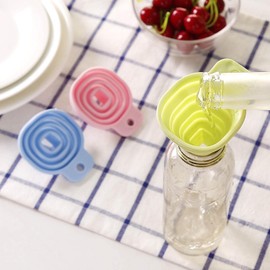 Mini embudo plegable de silicona que ahorra espacio para la seguridad y la salud, fácil de usar y limpiar para cocinar regalos de cocina