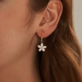 Gold Pearl Flower Earrings for Women Small Hoop Earrings Lightweight Jewelry Everyday Elegant Gift with Petal Design