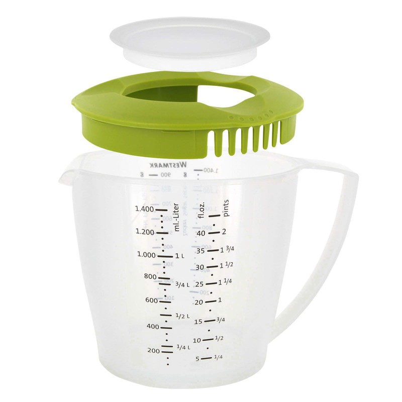 Westmark mixing cup with a splash guard, lid and spout,