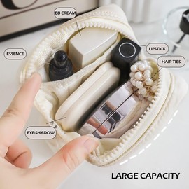 TUCEWP Small Makeup Bag Quilted Travel Cosmetic Organizer Bag White Square Pouch with Zipper Cute Preppy Portable Toiletry Bag for Purse Aesthetic Mini Storage Bag for Women Girls Kids Mama Gift