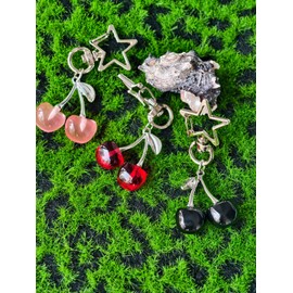 Meefisher Red Cherry Star Keychain Bag Charms Keyring Cute Y2K Aesthetic Accessories for Women Car Keys Purse Backpack