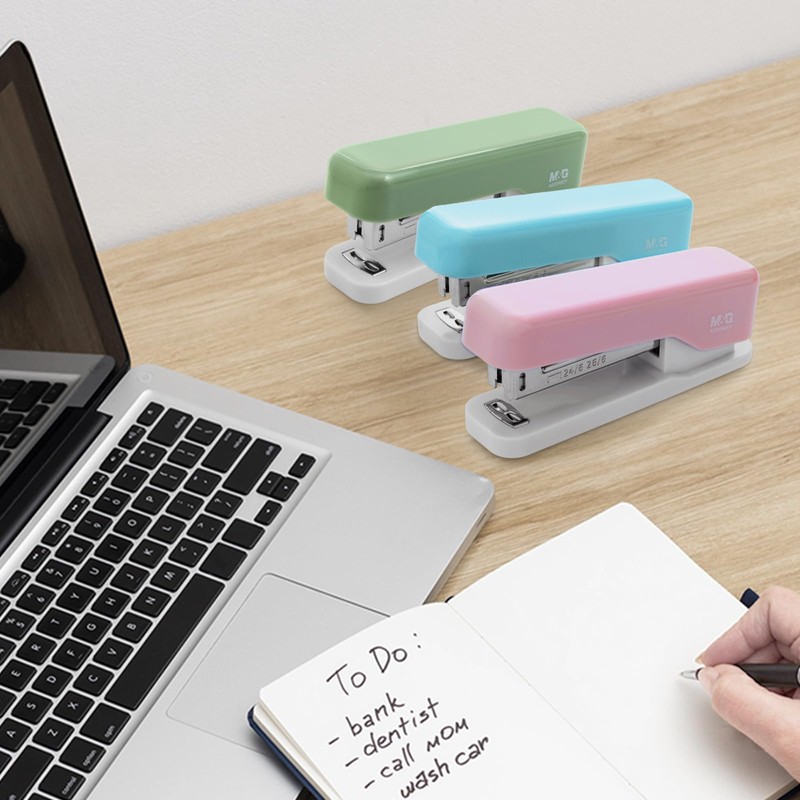 M&G Desktop Stapler, Basic Office Stapler with 1000 Staples, 20