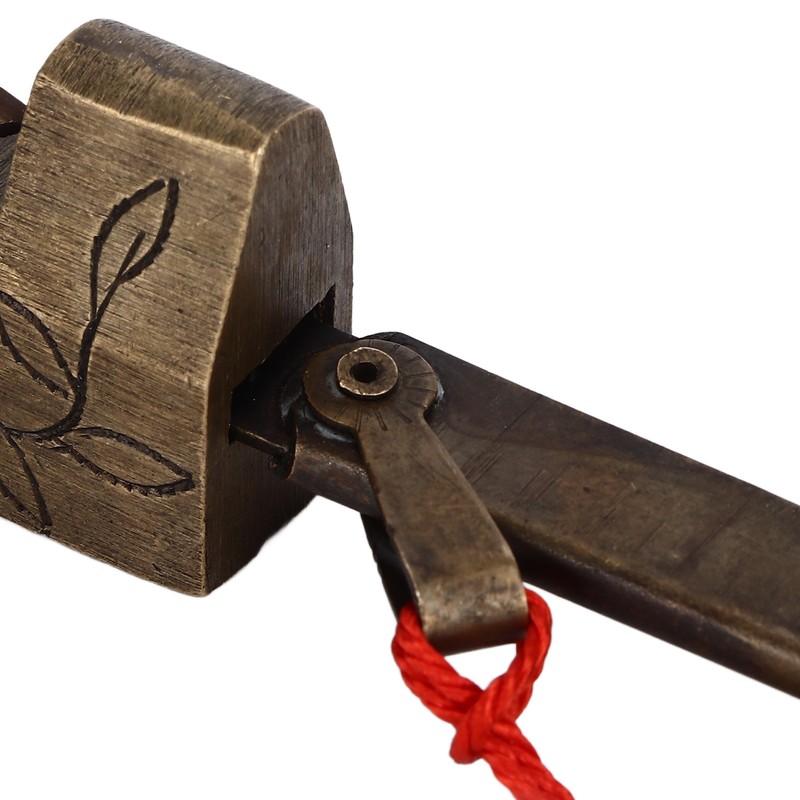 Chinese Antique Lock Retro Classic Pattern Design Bronze Brass Material