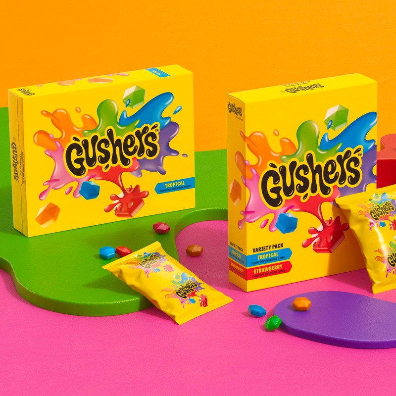Gushers Fruit Flavored Snacks Family Pack, Tropical & Strawberry Flavors,