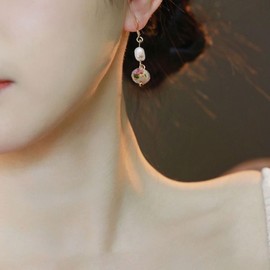 Pearl Drop Earrings Pink Beaded Pearl Hook Earrings for Women Vintagae Floral Jewelry Dainty Jewelry Gifts for Women