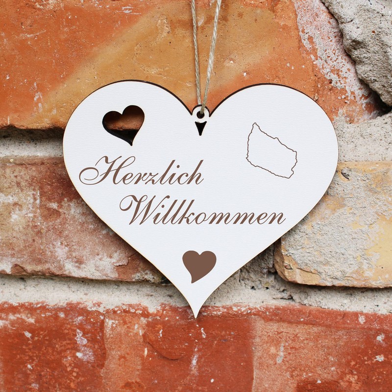 Herzlich Willkommen Sign – Island Bornholm – Decorative Heart Wooden