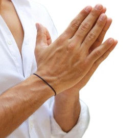 Minimalist Adjustable String Bracelet – Sporty, Nautical & Casual – Available in Various Colors – Waterproof – Ideal for Everyday Wear & Special Occasions (Black)