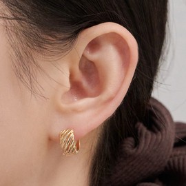 Gold&Deer 14K Goldfield Diagonal Line One-Touch Earrings White Gold / 골드앤디어 14K 골드필드 사선 라인 원터치 귀걸이 화이트골드