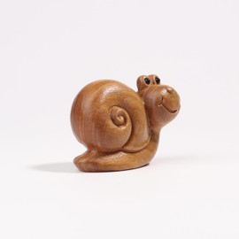 Yaofuren Snail Wooden Figurine,Gift Decoration Hand-Carved Wood Look Art Carved Garden Statue,Lovely Home Decor Figurine Suitable for Office Desk, Desktop, Living Room, Bedroom, Bookshelf, etc.