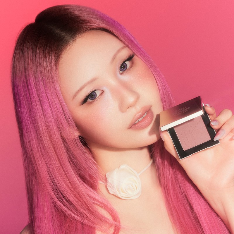 TWOSLASHFOUR TWO SLASH FOUR All Over Face Blush 5.5g -