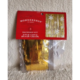 White NWT Christmas Backdrop Kit Gold Foil with White Snowflakes Winter Party, 3 ×8 ft