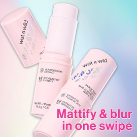 wet n wild Impossible - Barra de imprimación enriquecida con grosella espinosa y flor de jeju para una base de maquillaje duradera y brillante, vegana y última intervensión de crueldad