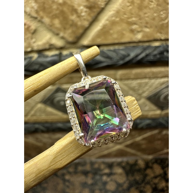 8ct Rainbow mystic Topaz 925 Solid Sterling Silver Pendant 20mm
