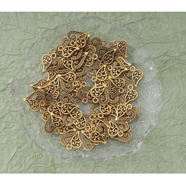 Ruwado 50 Pcs Heart Charms for Jewelry Making Metal Vintage Cute Small 0.56 x 0.54 Inch Pendants for Women DIY Necklace Bracelets Keychain Earring Birthday Thanksgiving Decoration (Antique Gold)