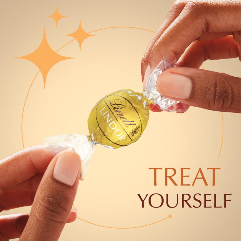 Lindt LINDOR White Chocolate Candy Truffles, White Chocolate Candy with