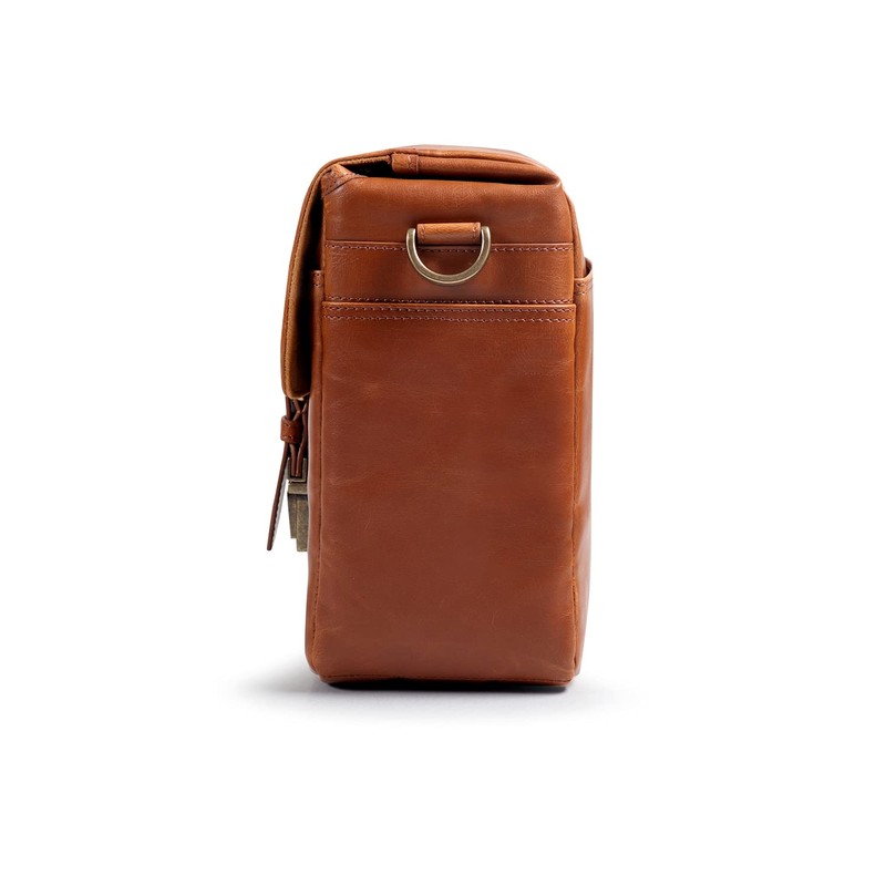 MegaGear Leather Camera Messenger Bag for Mirrorless, Instant & DSLR