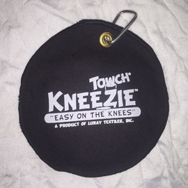 Towch Kneezie Disc Golf Knee Pad (Basic Black)
