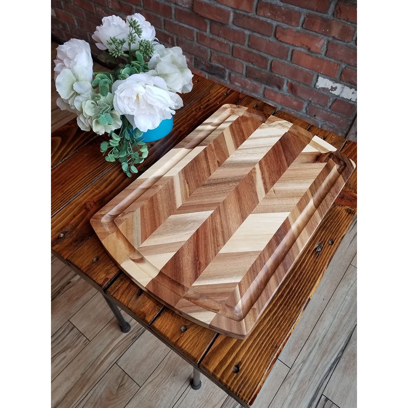 Acacia Rect. Herringbone design Chopping board, side grooves, deep well,