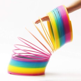 Fun Central - Rainbow Jumbo Magic Spring | for Rainbow Party Supplies. Fidget Toys Birthday Party Favors, Toy Spring, Rainbow Decor