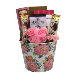 Gift Basket Village A Mother's Heart Mother's Day Gift Arrangement, 6-Pound