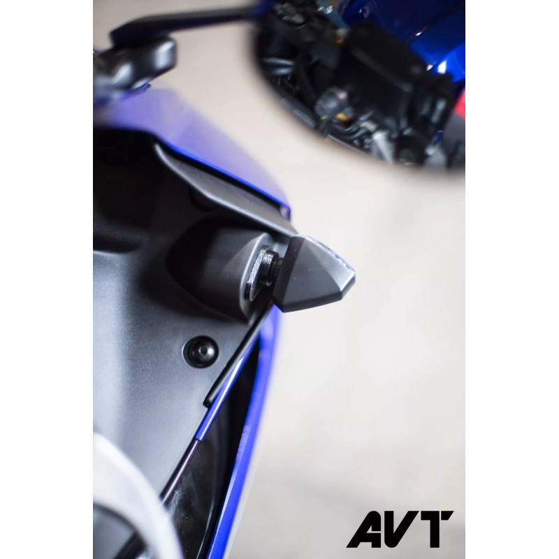AVT Yamaha YZF-R3 / R3 2025 SMOKE FRONT Flush LED